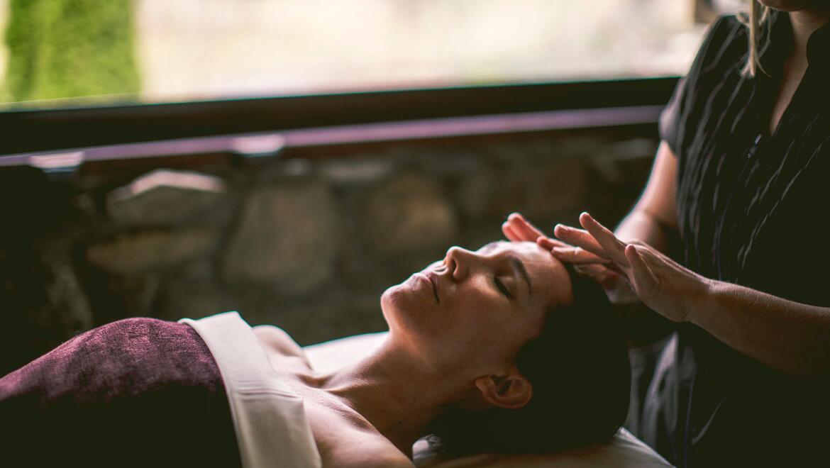Spa massage treatment